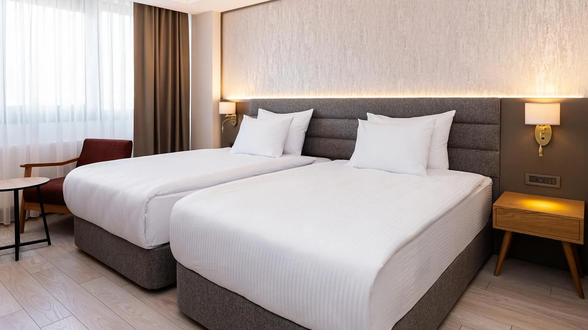 פמוקלה The Emporia Hotel
