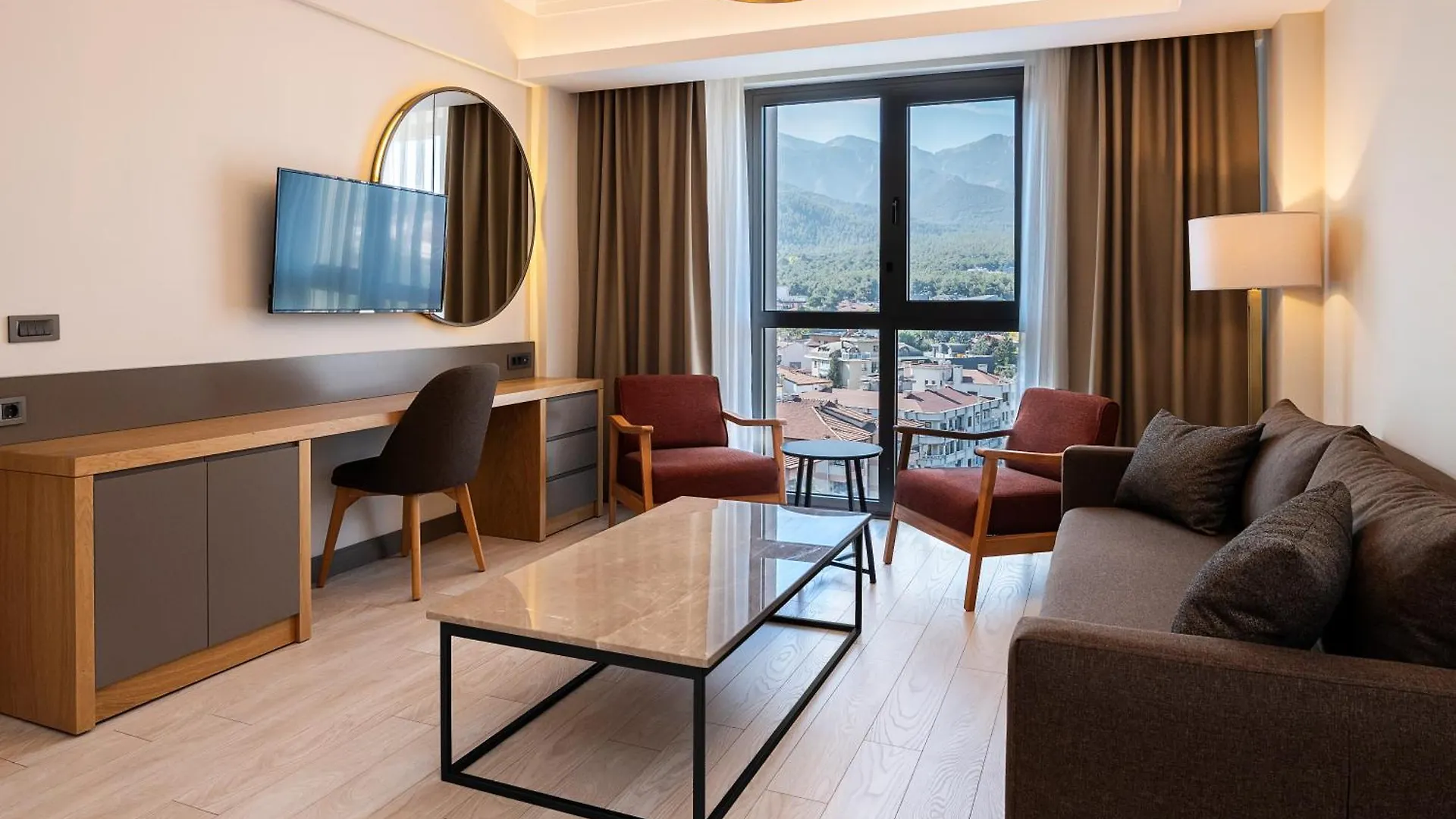 פמוקלה The Emporia Hotel