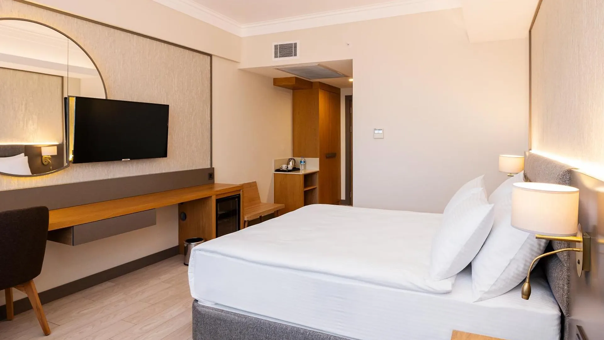 פמוקלה The Emporia Hotel
