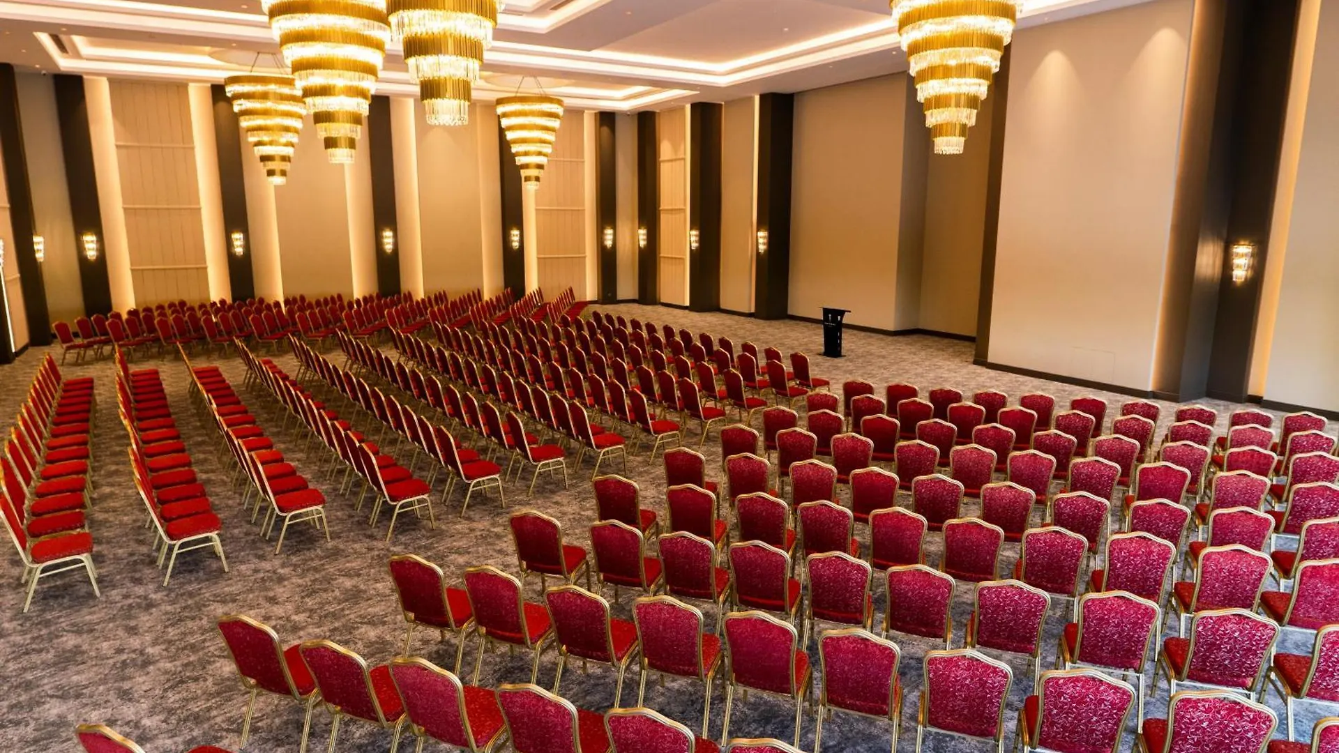 פמוקלה The Emporia Hotel